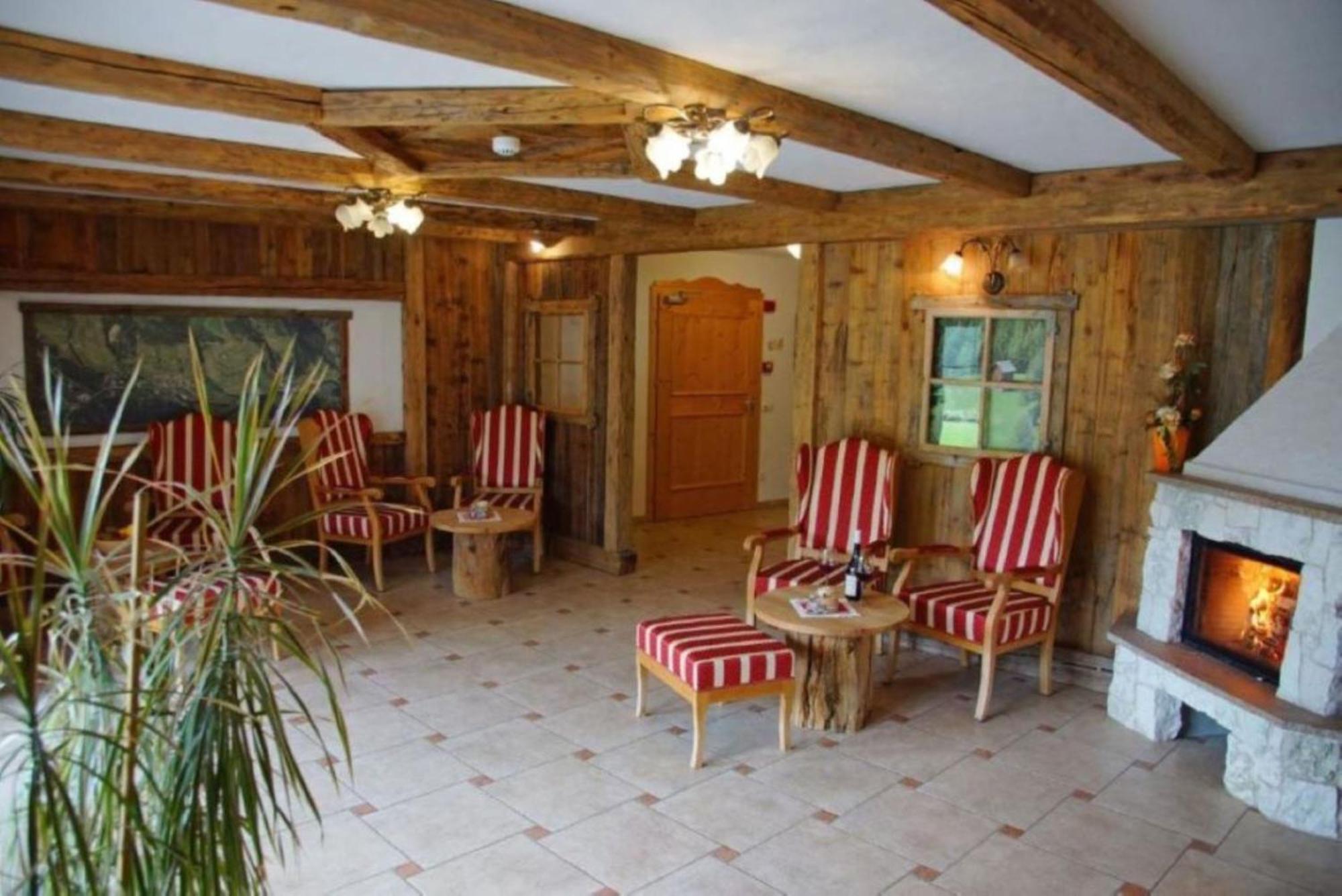 Hotel Pension Odles San Martino in Badia Exteriör bild