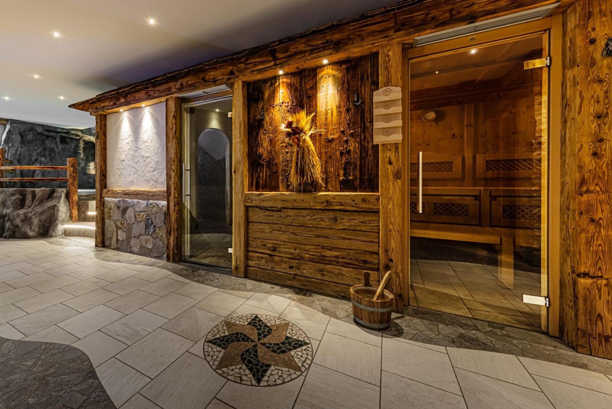 Hotel Pension Odles San Martino in Badia Exteriör bild