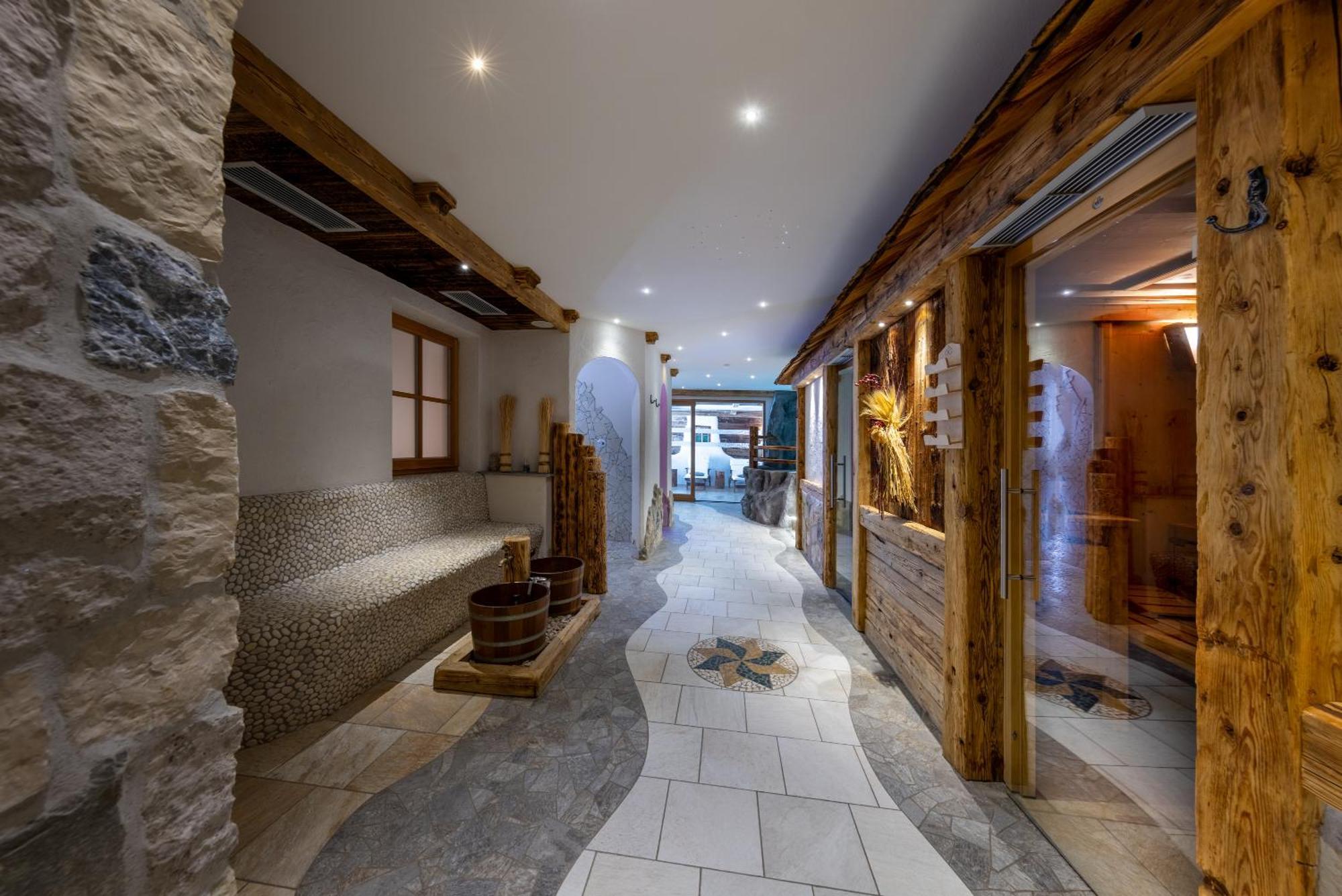 Hotel Pension Odles San Martino in Badia Exteriör bild